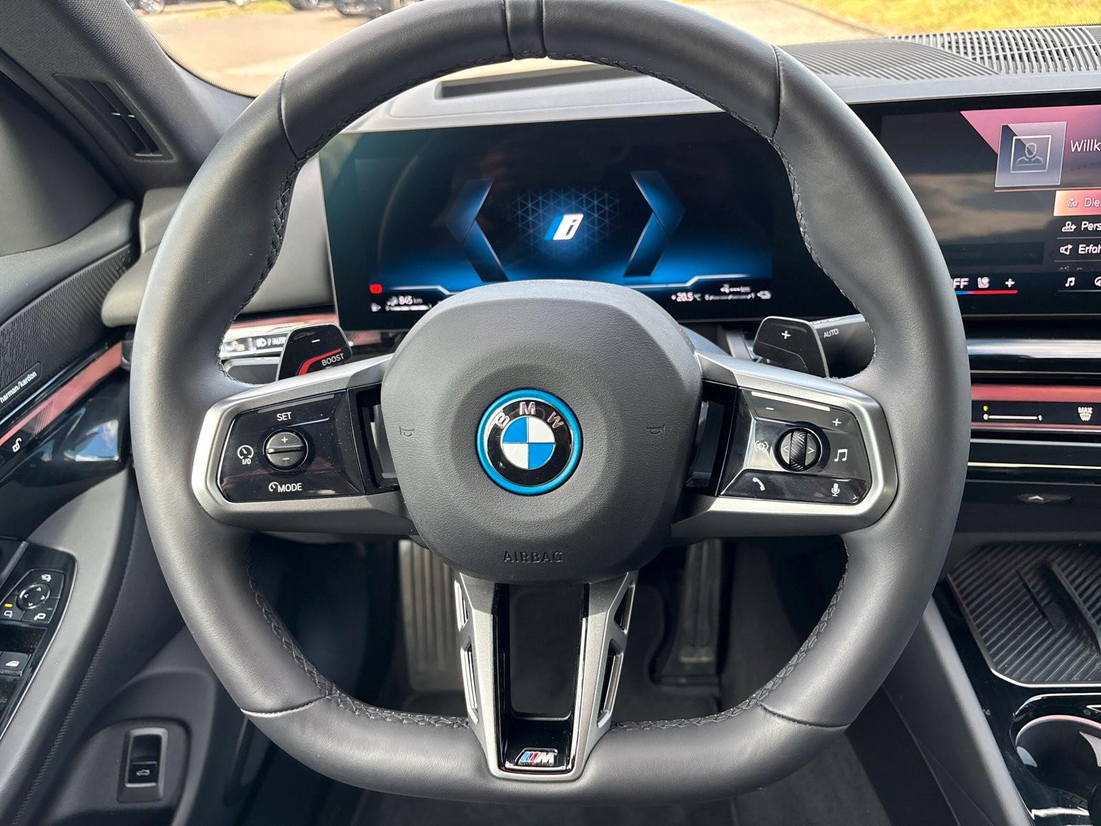 BMW 530e xDrive Lim M Sport Pro*Pano*20*AHK*H&K*ACC*