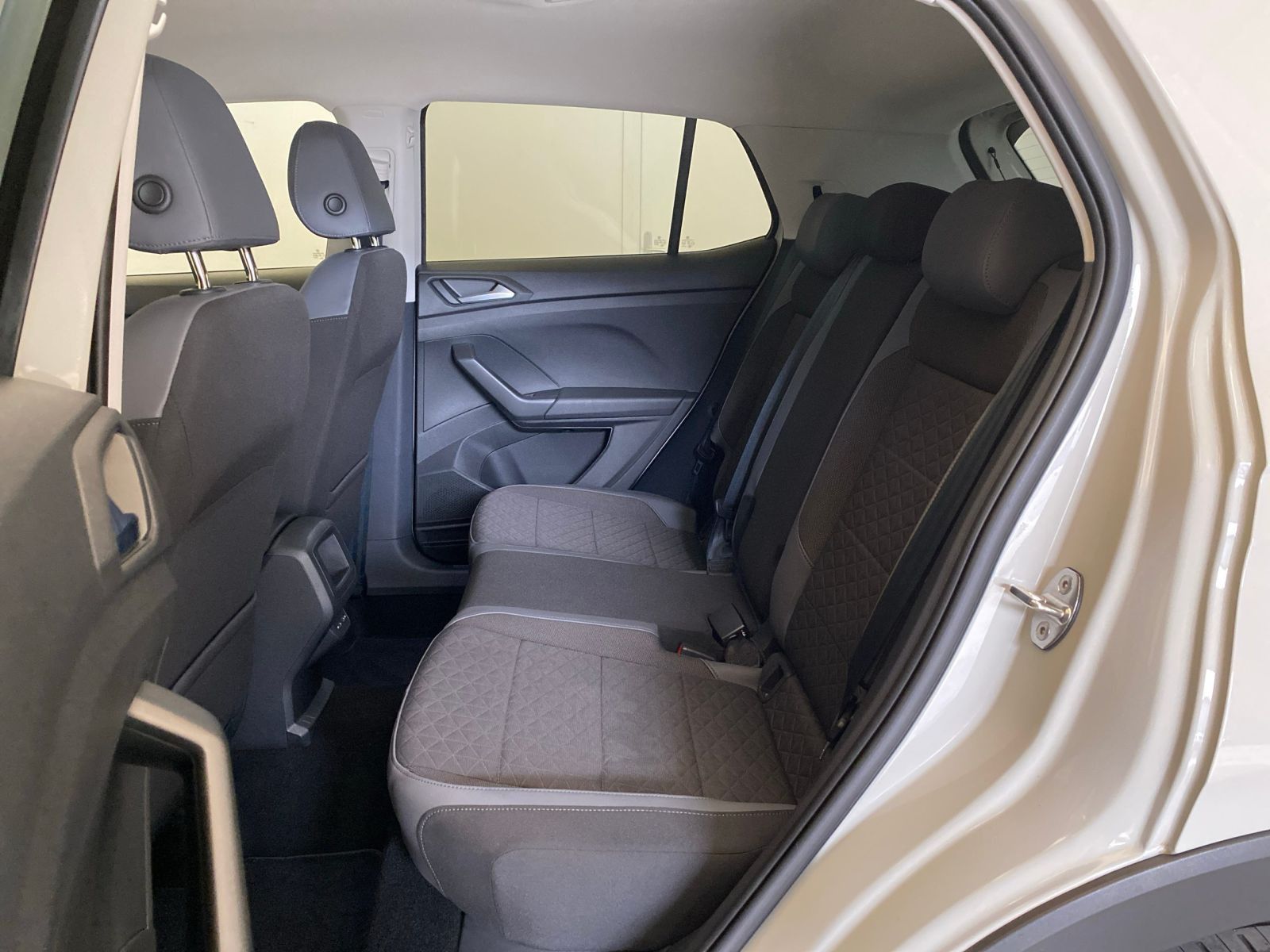 Volkswagen T-Cross - Bild 8
