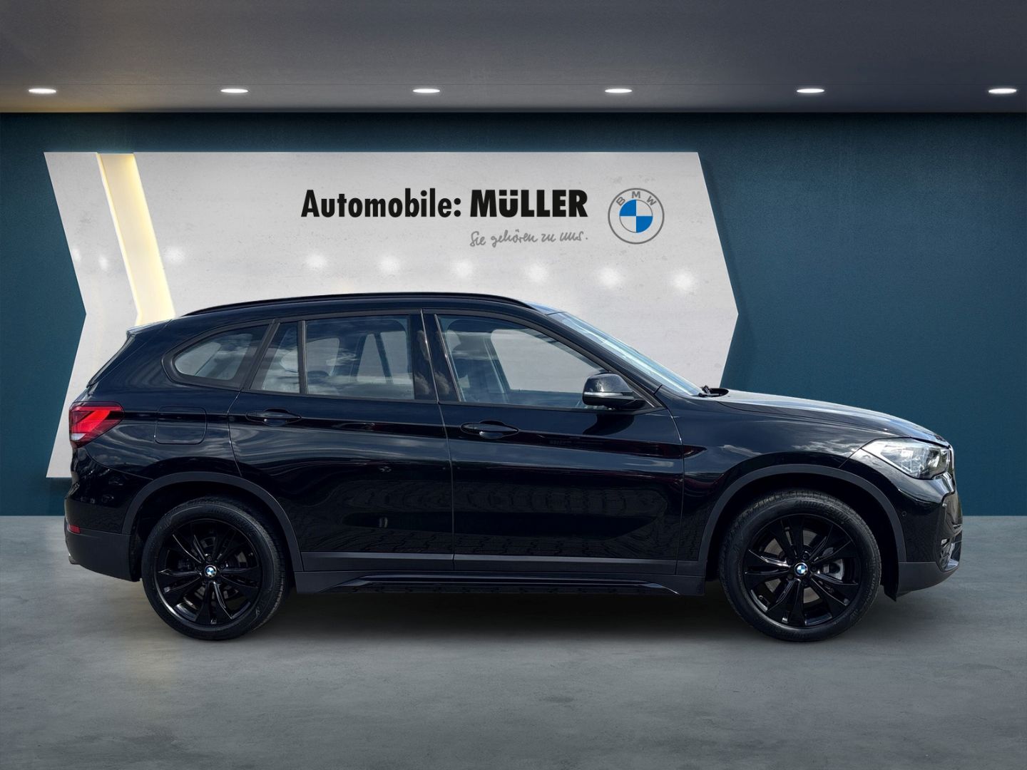 BMW X1 20d xDrive SportLine+AHK+ADPT. LED+DAB+KEYLES imagem 3