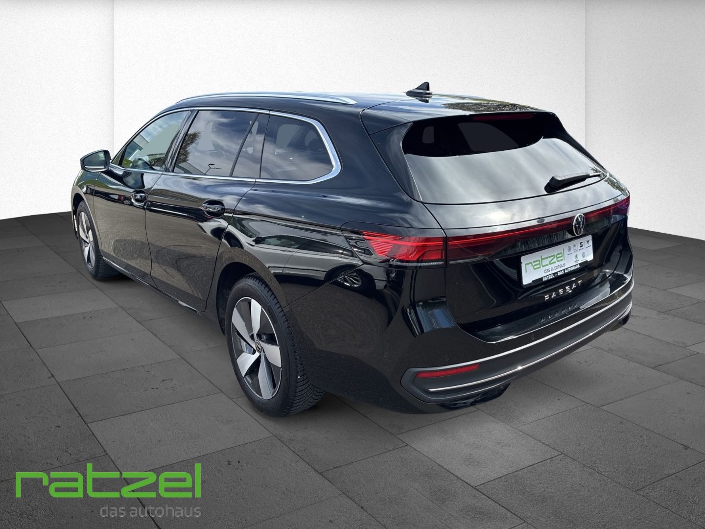 Fahrzeugabbildung Volkswagen Passat Variant 2.0 TDI DSG Business Navi Kamera