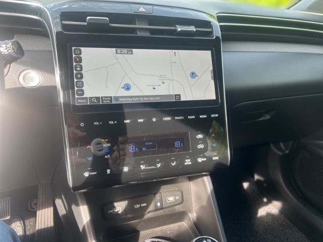 Fahrzeugabbildung Hyundai Tucson Advantage 2WD Navi Digitales Cockpit Soun