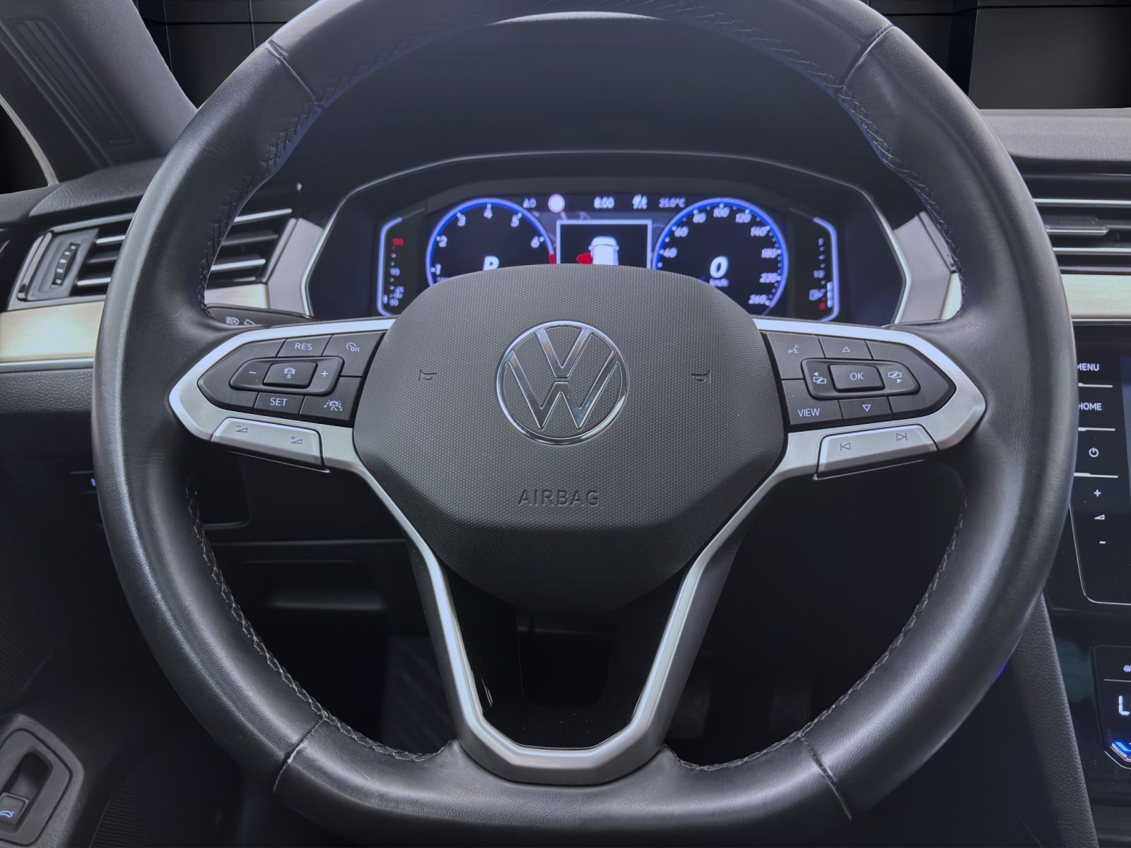 Volkswagen Passat Variant - Bild 13