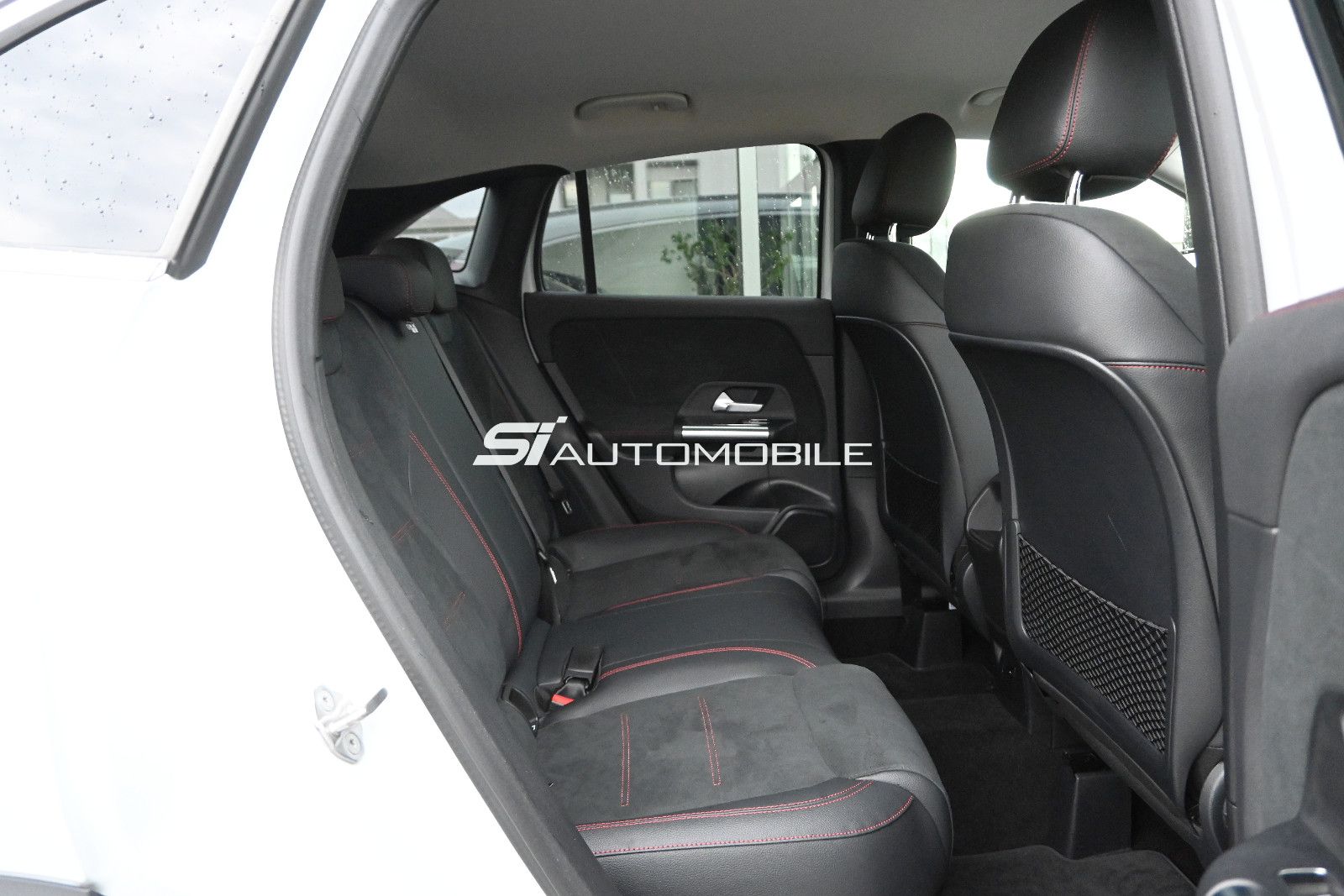 Fahrzeugabbildung Mercedes-Benz GLA 250 DCT AMG Line °DISTRONIC°HUD°STANDHEIZUNG