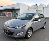 Hyundai i20 Style/1.HAND/SCHECKHEFT/20TKM/AUTOMATIK - Hyundai i20 Gebrauchtwagen in Frankfurt