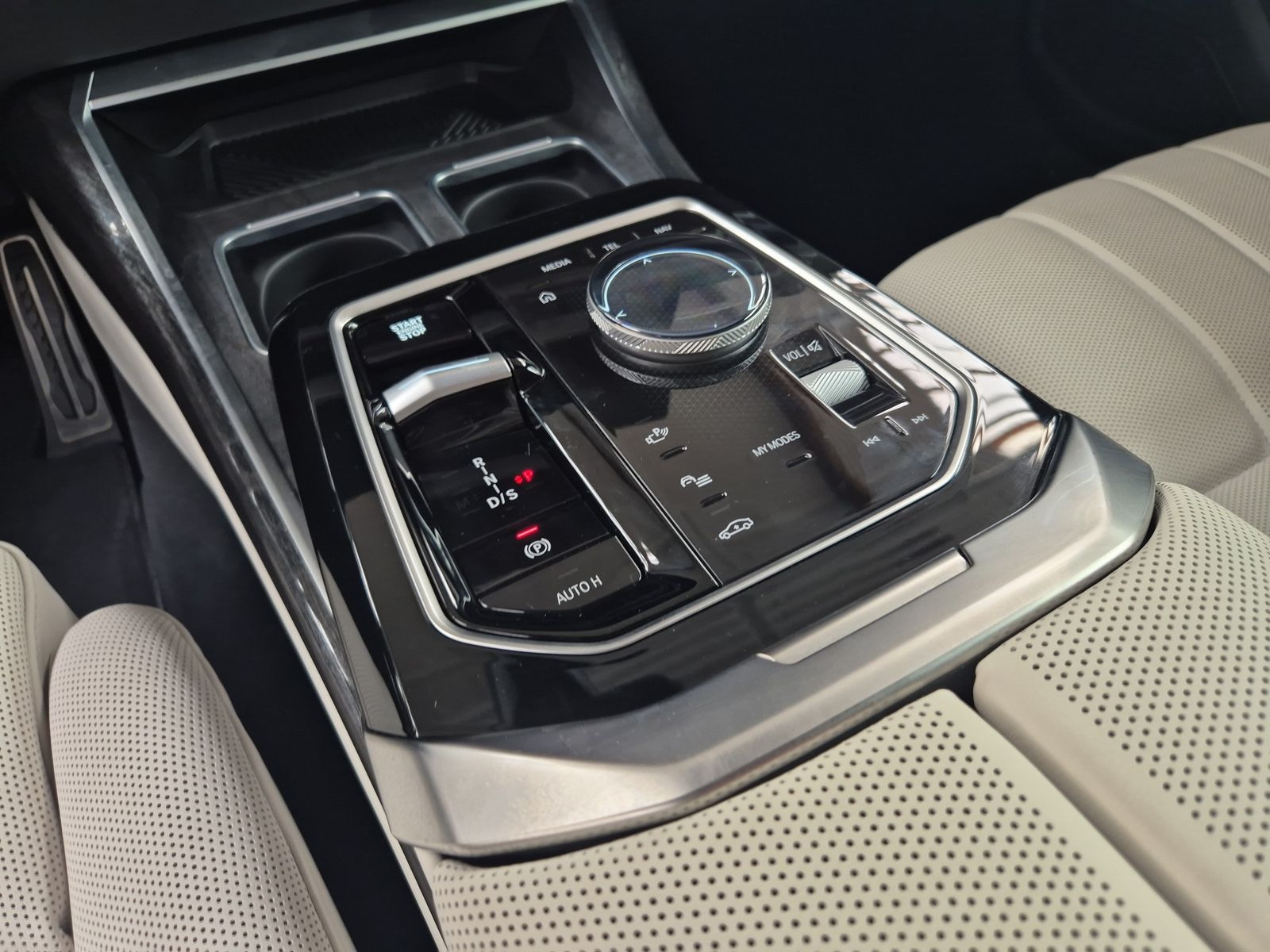 BMW 750 - Bild 13