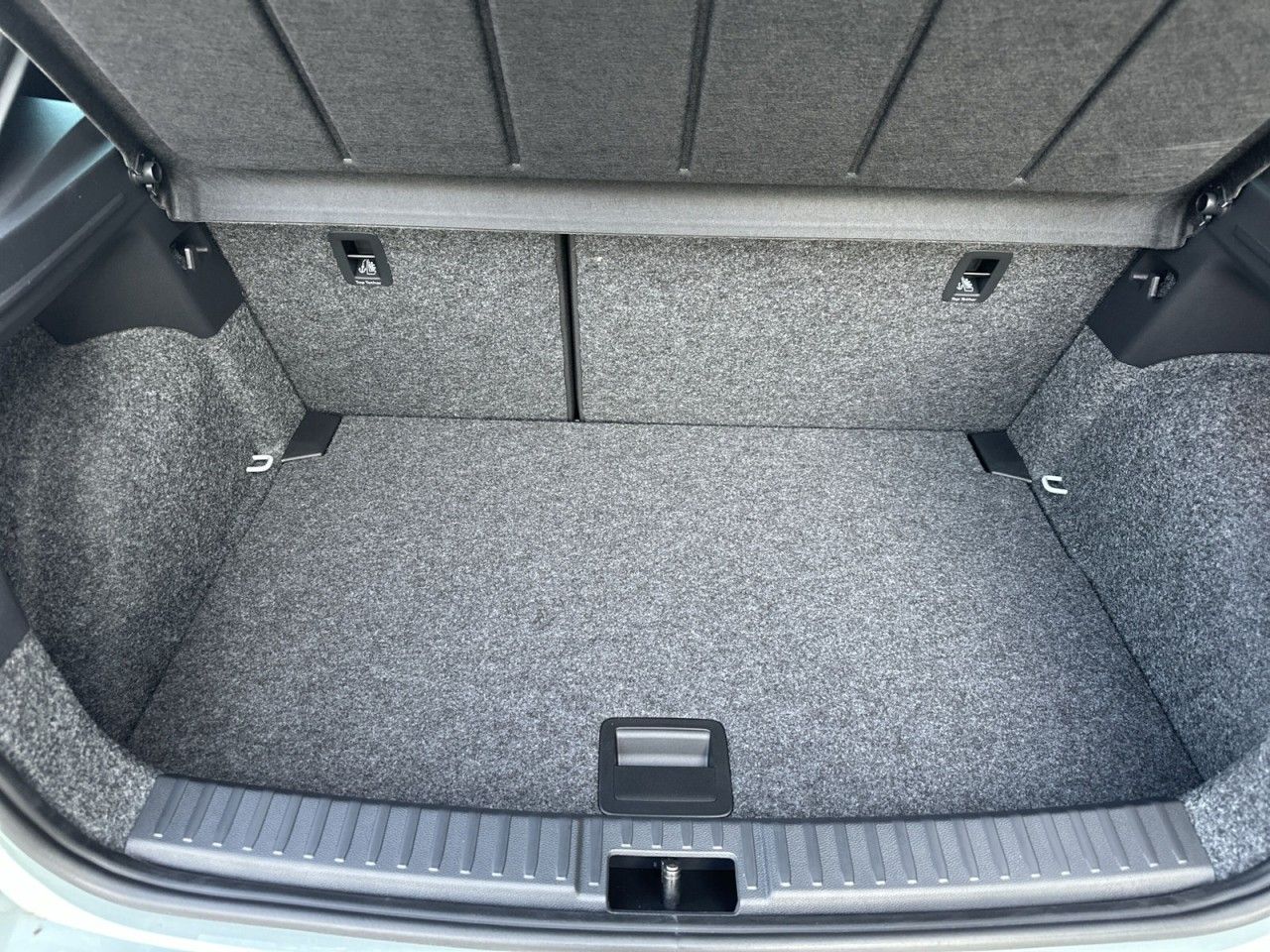 Fahrzeugabbildung SEAT Ibiza FR Black Edition 1.0 TSI 116 PS 7-Gang-DSG