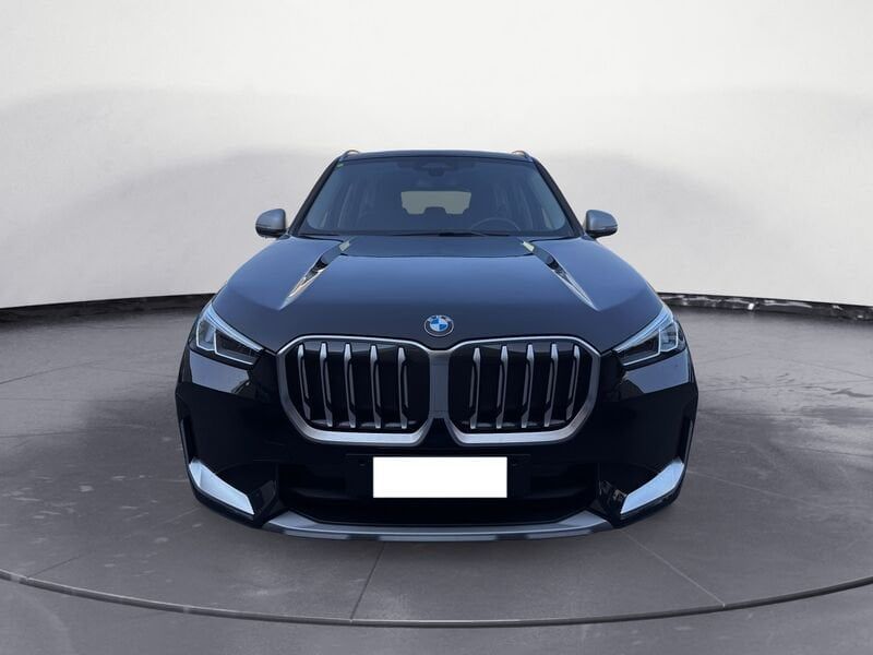 BMW X1 xdrive23i mhev 48V X-Line auto imagem 3