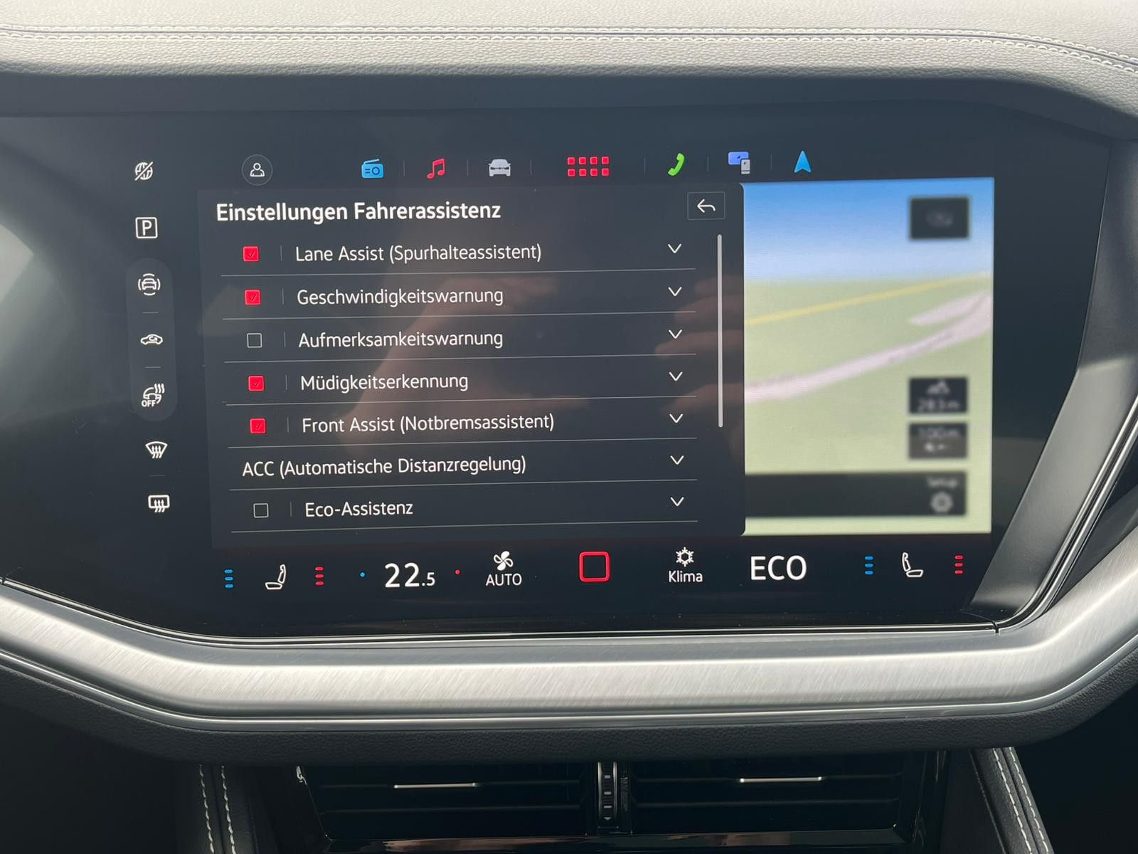 Fahrzeugabbildung Volkswagen Touareg 3.0TDI 4M R-Line VOLL Black 22" UPE 114T