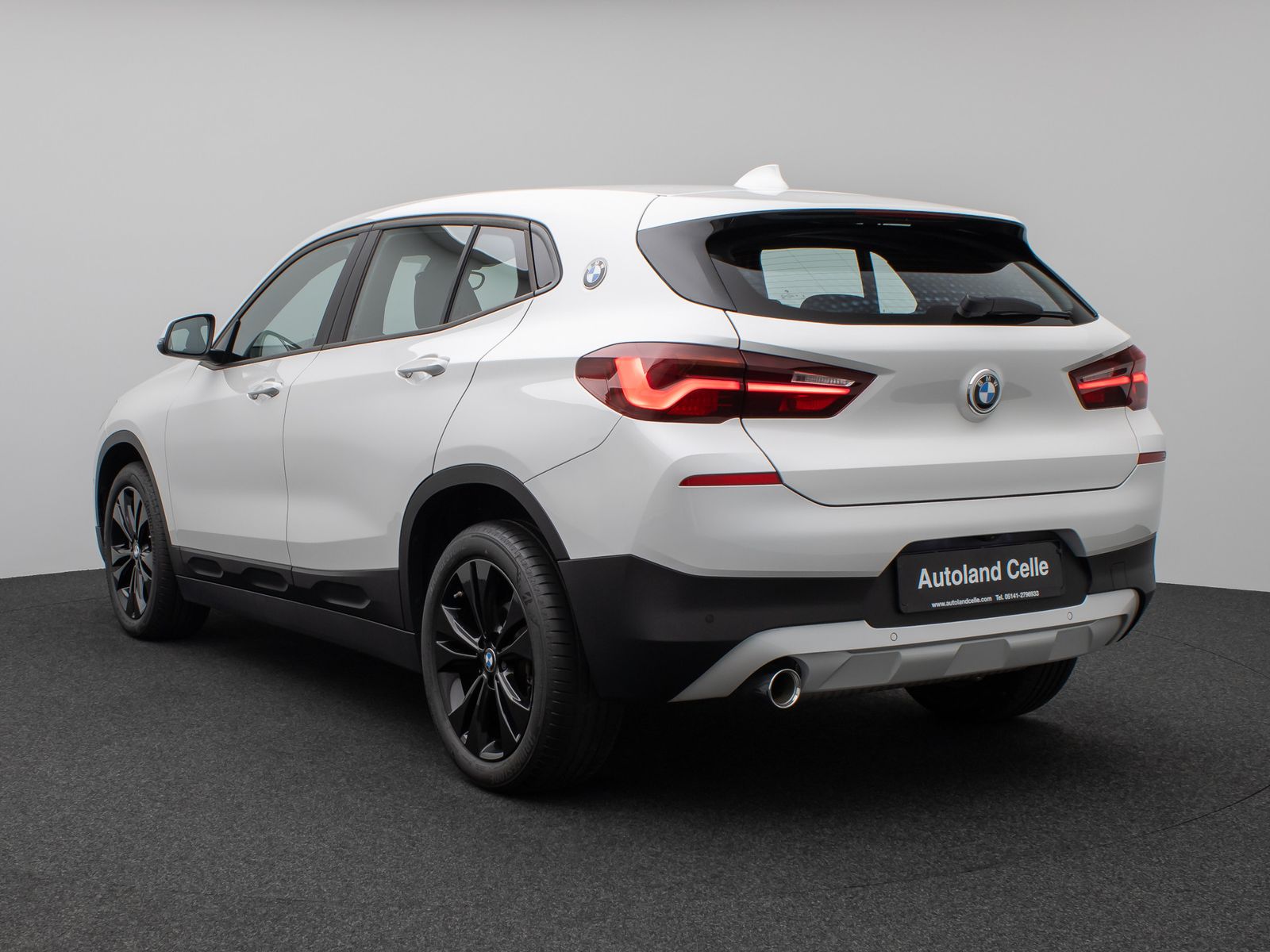 Fahrzeugabbildung BMW X2 sD18i Panorama Kamera DAB HiFi Komfort MSport