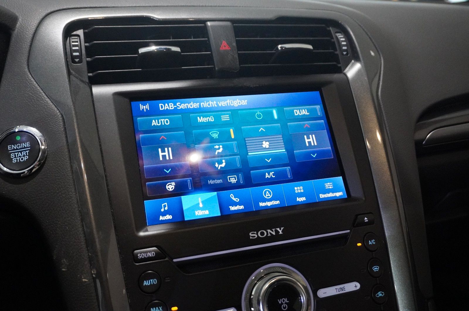 Fahrzeugabbildung Ford Mondeo Turnier 2.0 TITANIUM NAVI/LED/KAMERA/DAB+