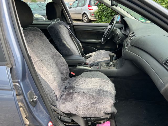 Fahrzeugabbildung BMW 320 Baureihe 3 Touring 320d Tüv 03.2026 AHK