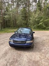 Audi A4B5 2.8l V6 - Audi A4 aus 1998: 2.8