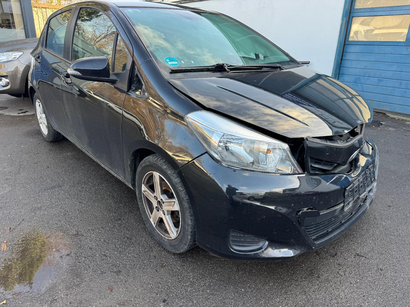 Toyota Yaris Life 1.33 Benzin