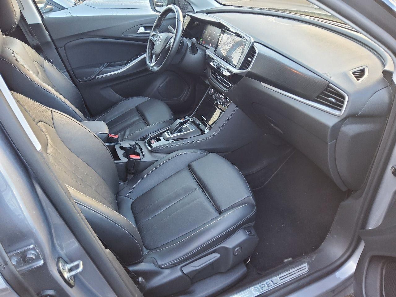 Fahrzeugabbildung Opel Grandland (X) ULTIMATE 4HYBRID NAVI/LED/360°/DAB
