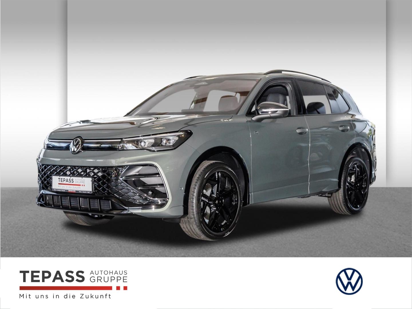 Volkswagen Tiguan 2.0 TDI R-Line MATRIX PANO AHK STHG