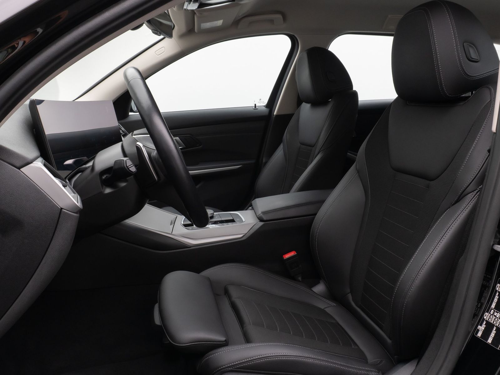 Fahrzeugabbildung BMW 320d Kamera DAB HUD Lenkradheizung Alarm Sport