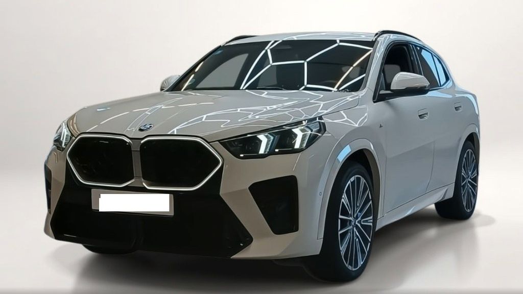 Image of BMW X2