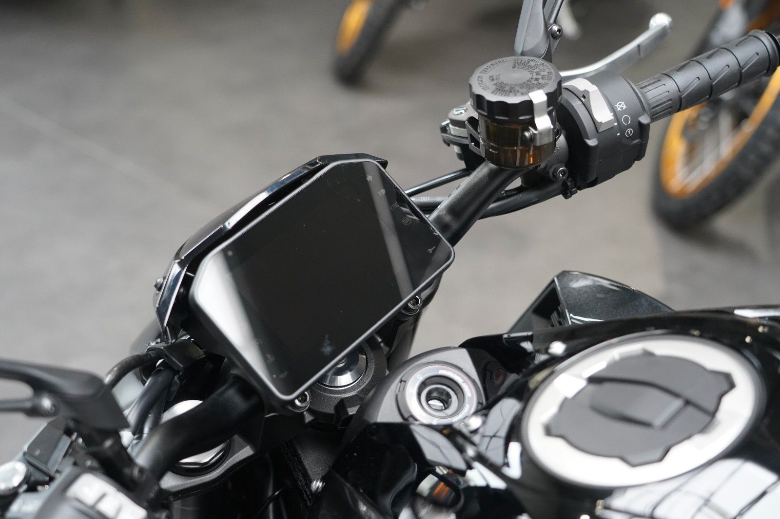 Fahrzeugabbildung Kawasaki Z1100 2026 4 Jahre Garantie