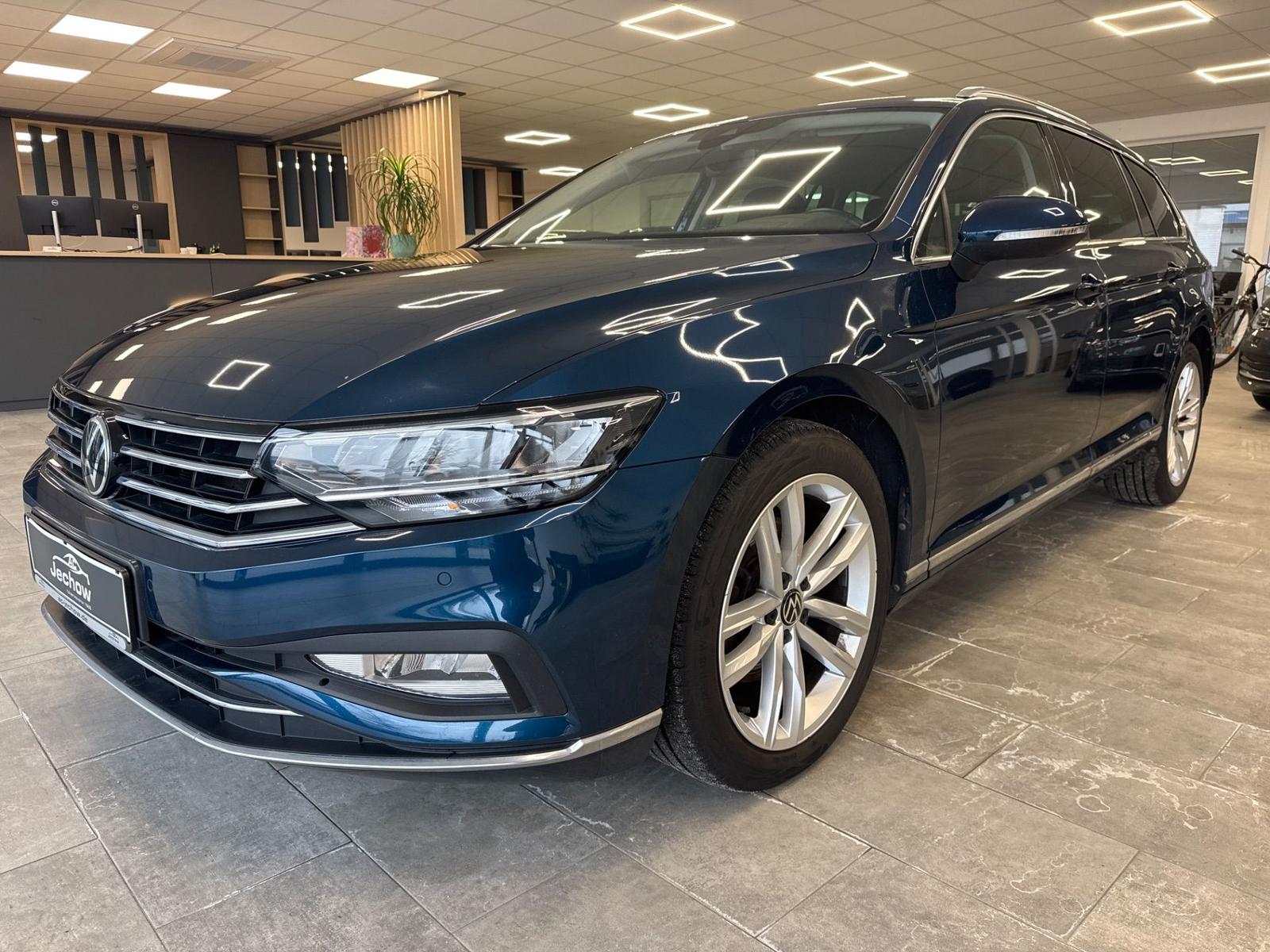 Volkswagen Passat Variant 1.5 TSI Elegance Head/Up Ahzv 