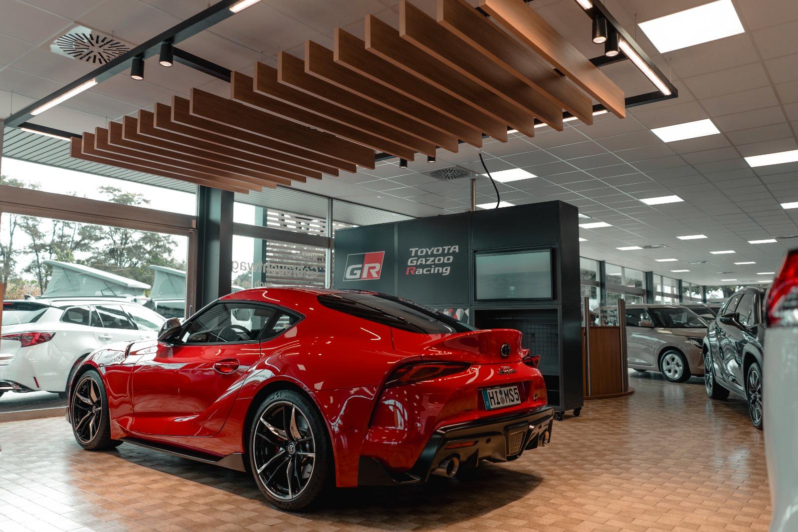 showroom-image-bottom