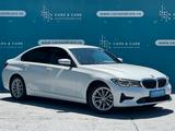 BMW 320 - - BMW 320: Limousine