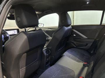 Fotografie 13 des Opel Astra 1.2 Turbo Hybrid 48 V GS