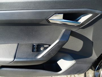 Seat Ibiza 1.0 TSI Style NAVI-LED-SHZG-PDC-TEMPOMAT-