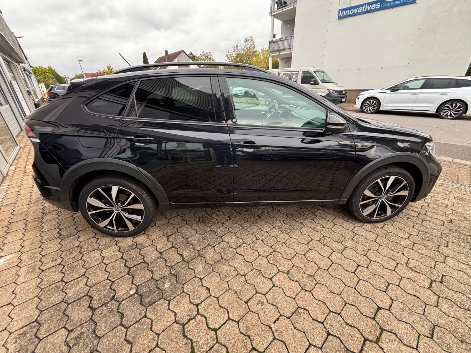 Fahrzeugabbildung Volkswagen Taigo R-Line Kam ACC