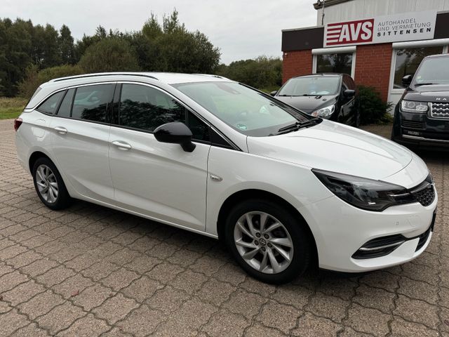 Opel Astra Sports Tour. Elegance Kamera DAB