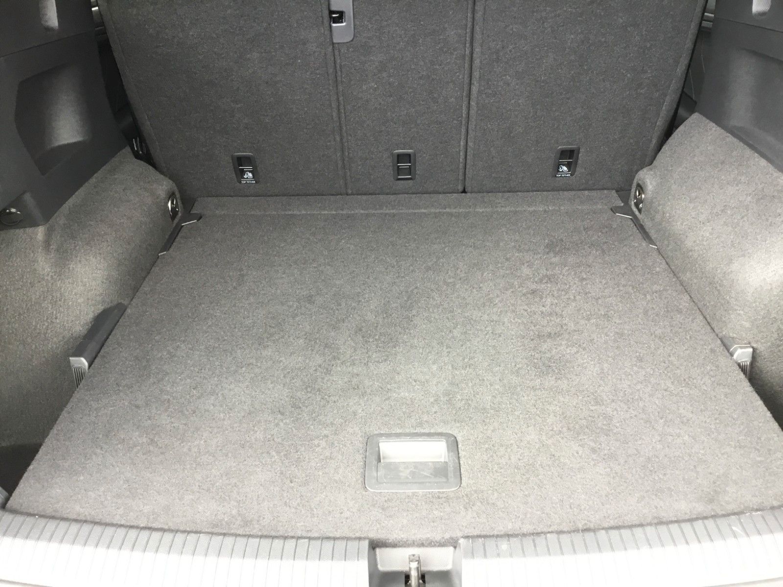 Fahrzeugabbildung Volkswagen Tiguan Allspace 2.0TDI DSG 4M R-Line+Standheizun