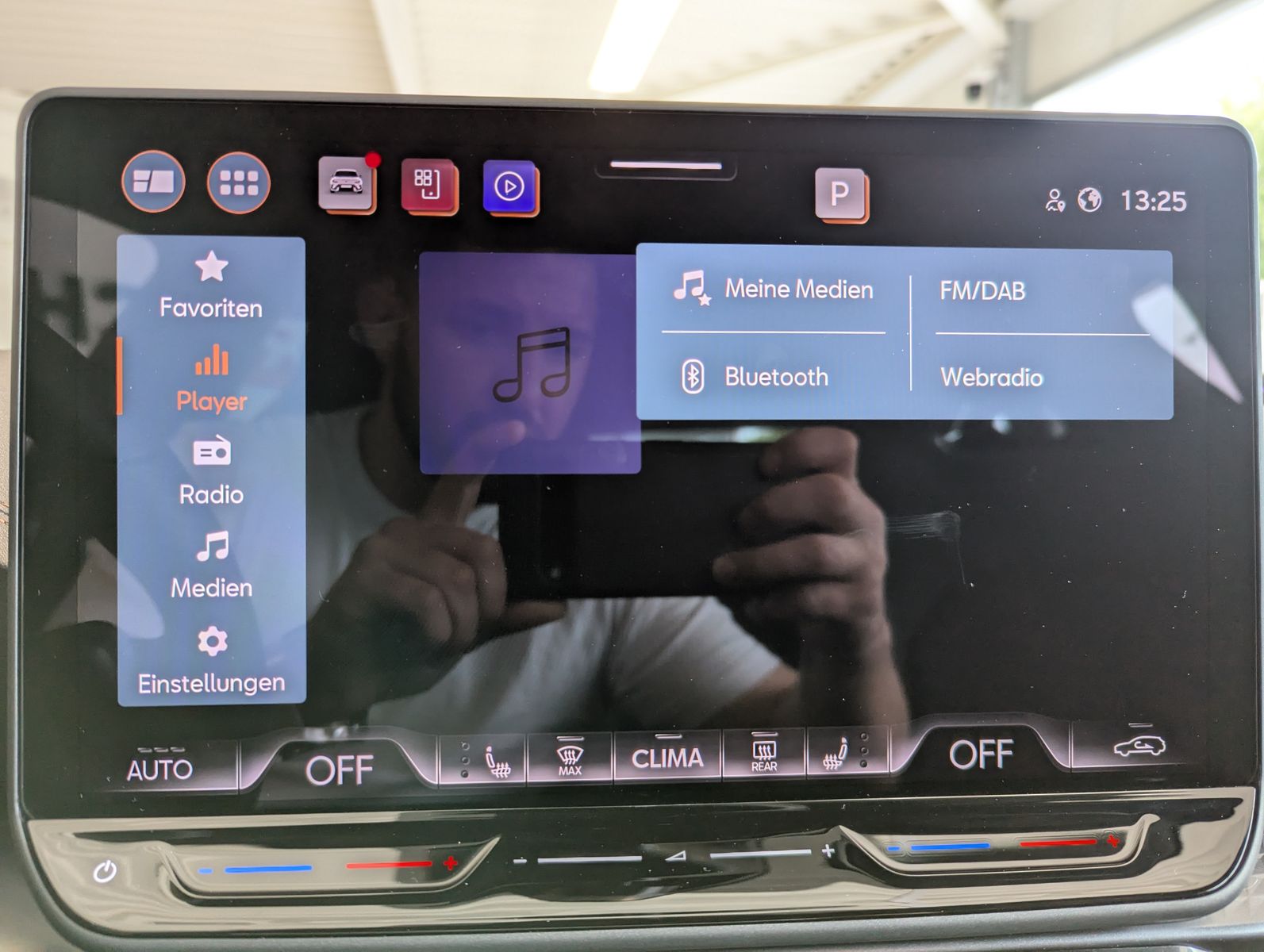 CUPRA Leon 1.5 eTSI DSG Dynamic-Edge-Assist-XL Memory - Image 32