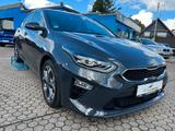 Kia cee'd / Ceed LED/KAMERA/NAVI/SHZ/LRHZ - Kia mit Benzin-Antrieb: Kleinwagen