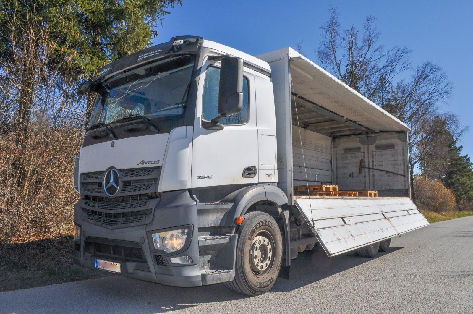 Mercedes-Benz Antos 2545L 6x2 Lift Retarder Getränkeaufbau Sta