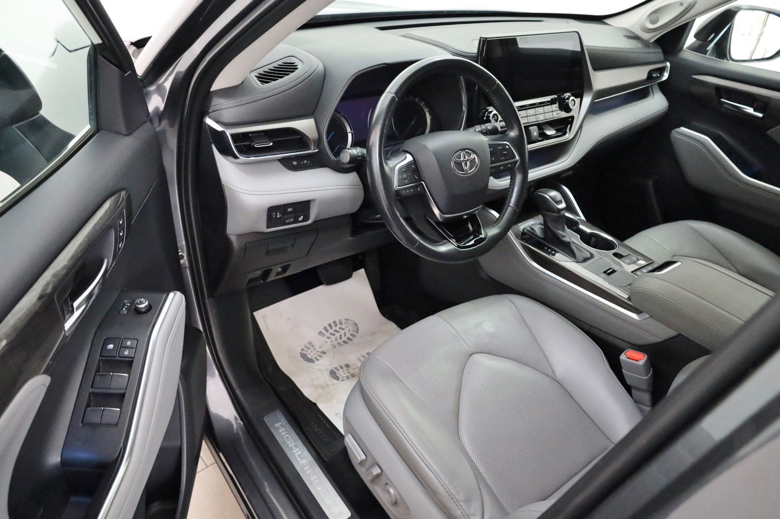 Fahrzeugabbildung Toyota Highlander Hybrid Executive,Sitzlüft,7Sitz,Kamer