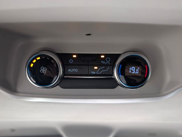 Ford Tourneo Custom Tit. 2.0 L1 NEUES MODELL