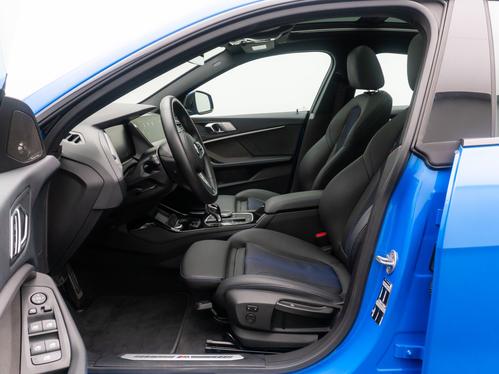 Fahrzeugabbildung BMW 218i Gran Coup&eacute; M Sport DAB H/K Panorama Komfort