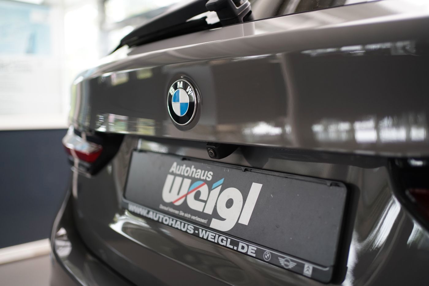 Fahrzeugabbildung BMW 520dA xDrive 3xKlima+Glasdach+LED+ParkAssist+AHK
