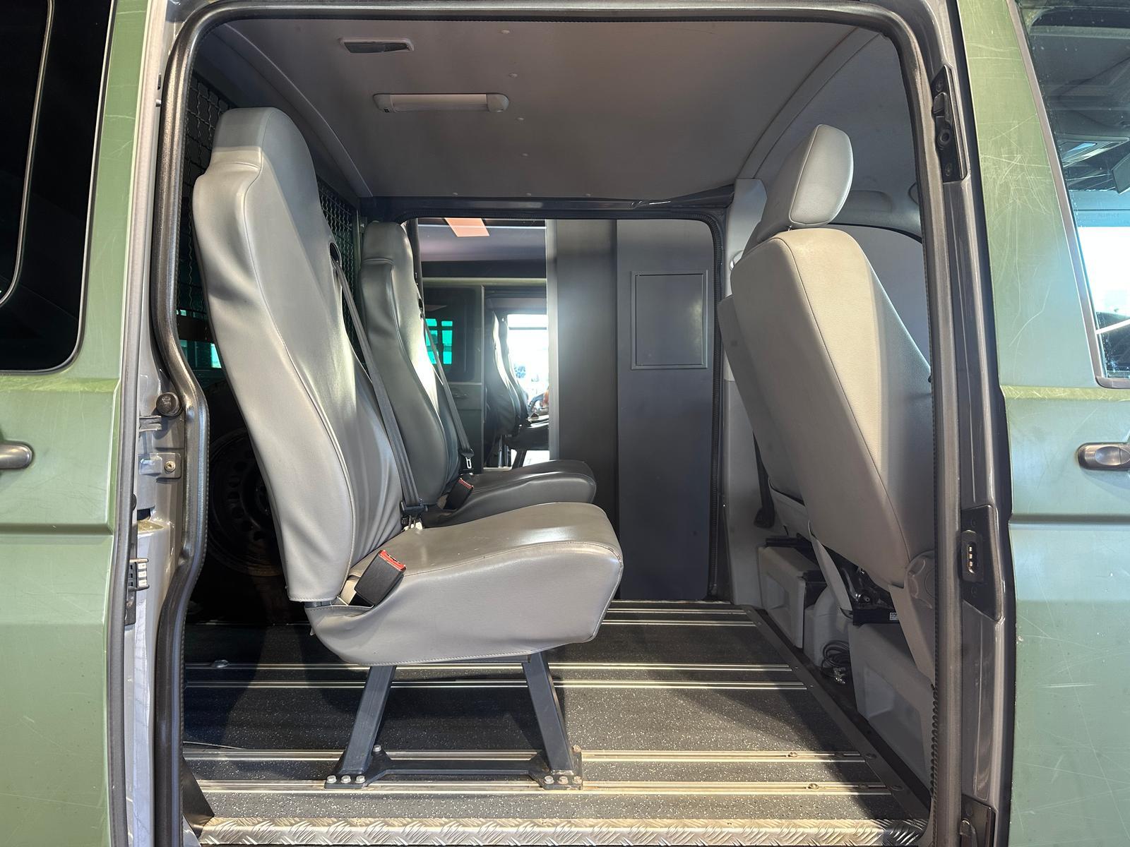 Volkswagen T5 WIDDER 4MOTION KURZ SEIKEL ROCKTON BUNDESWEHR