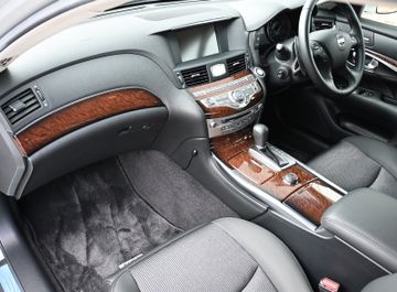 Nissan Fuga 3,7 GT Type S – Bild 13