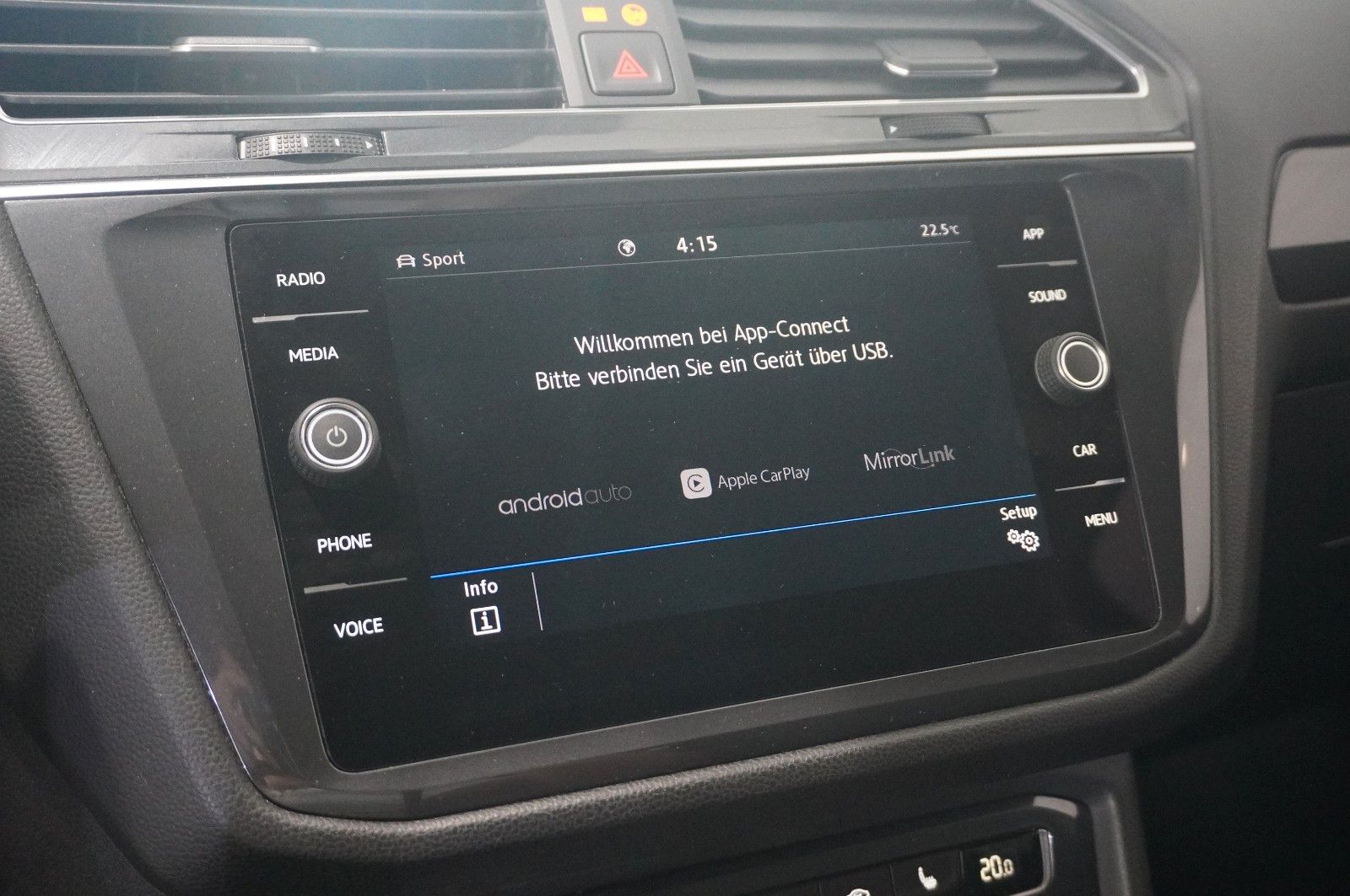 Fahrzeugabbildung Volkswagen Tiguan Allspace 2.0D 4M R-LINE 7-SITZER NAVI/AHK