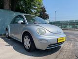 Volkswagen New Beetle 1.6 - Volkswagen New Beetle: Limousine