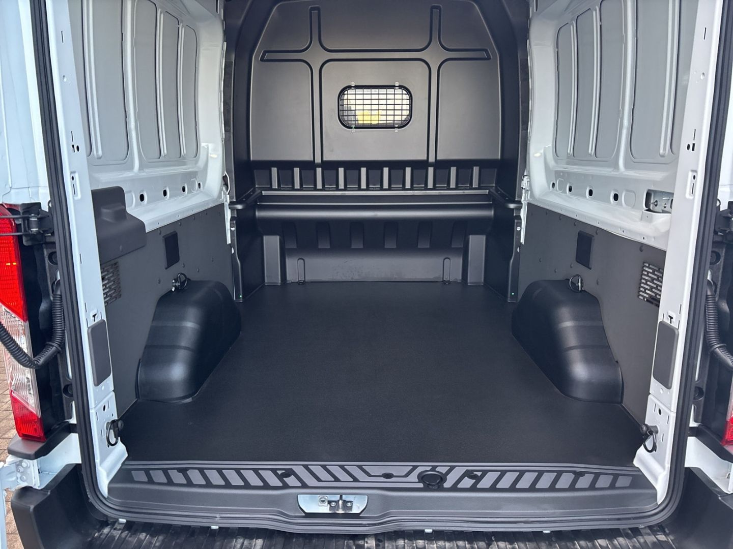 Ford Transit - Bild 8