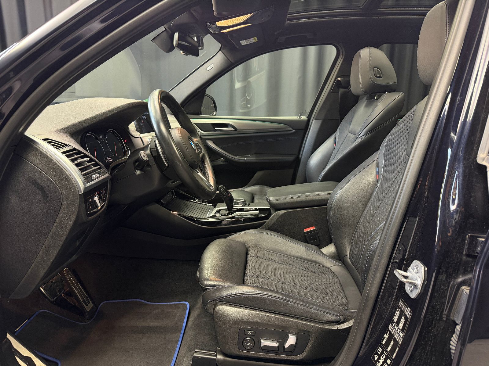 Fahrzeugabbildung BMW X3 xDrive 25 d M Sport |HiFi|AHK|HuD|PANO|ACC