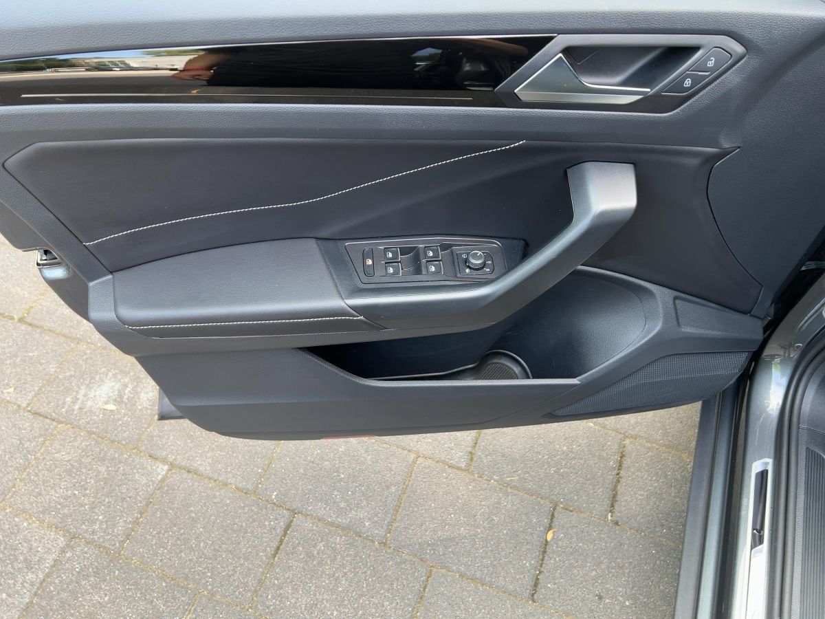 Volkswagen T-Roc - Bild 17
