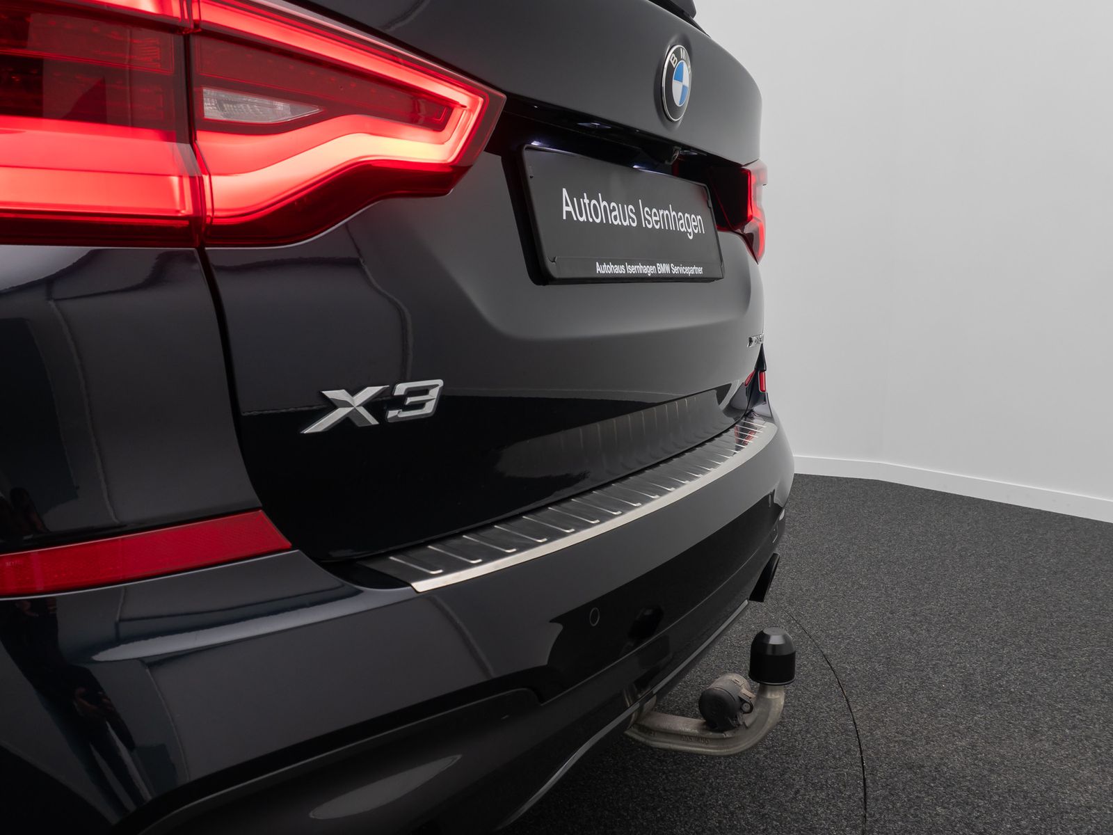 Fahrzeugabbildung BMW X3 xD30i M Sport DAB AHK Kamera Alarm HUD 20Zoll