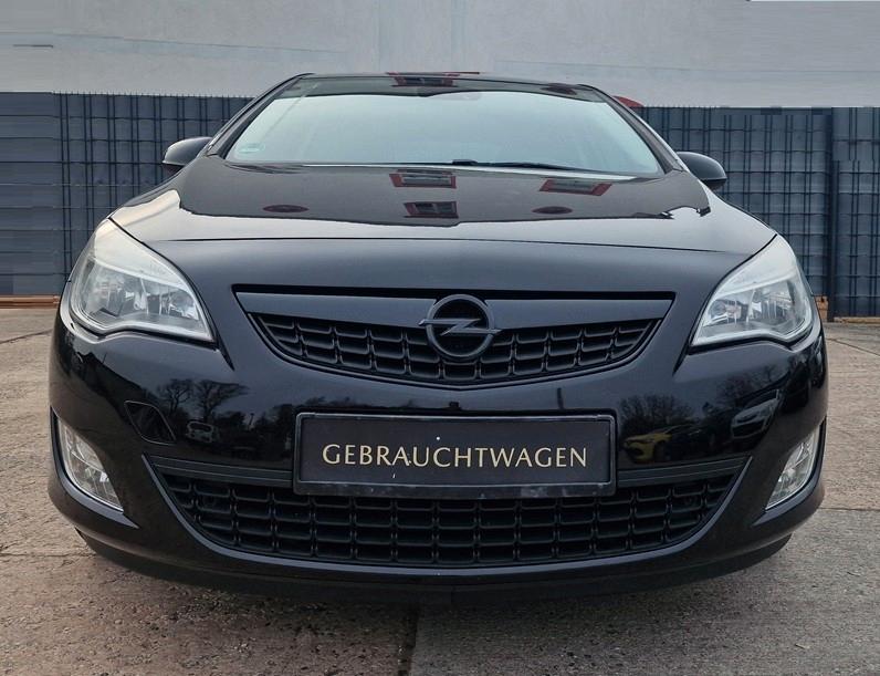 Opel Astra J Lim. 5-trg. Design Edition