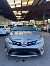 Toyota Verso 1.6l D-4D - Toyota Verso in Essen