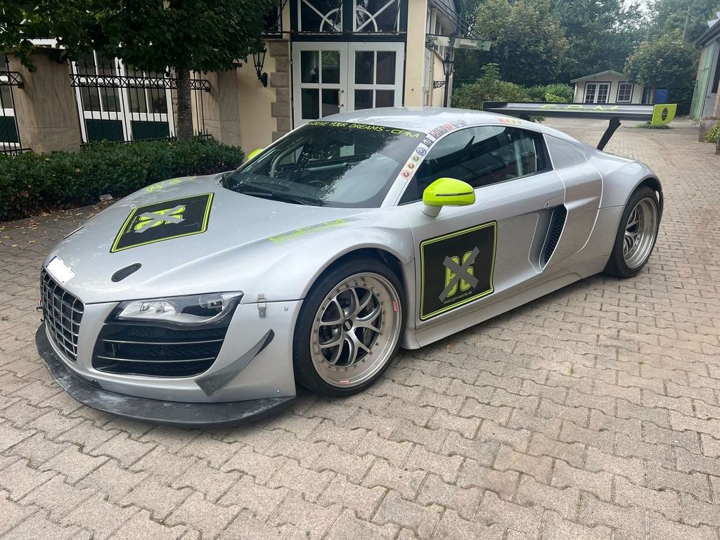 Audi R8