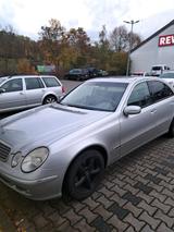 Mercedes-Benz E 220 cdi w211 - Mercedes-Benz E 220 aus 2004: Cdi
