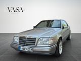 Mercedes-Benz CE 220 - Mercedes-Benz CE 220 mit Benzin-Antrieb: Coupé